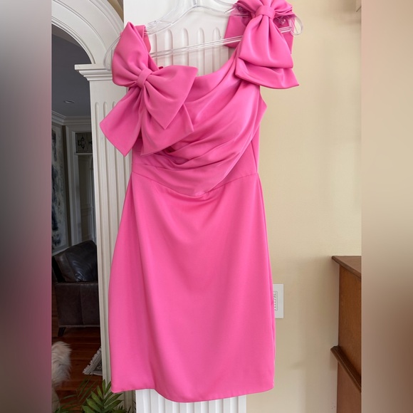 Ashley Lauren Dresses & Skirts - Ashley Lauren hot pink cocktail dress, size 2 💖